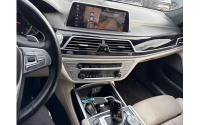 BMW 700 | DISTRONIC | HUD | HARMAN KARDON | ОБДУХВАНЕ | - автомобили, коли, обяви за нови и употребявани 8