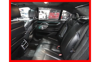 BMW 750 i xDrive / B&W / HUD / SWAROWSKI / ALPINA SPEEDO - автомобили, коли, обяви за нови и употребявани 16