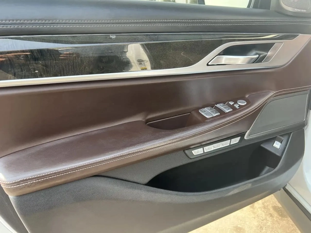 BMW 750 xDrive* M PACK* 360* HUD* DISTRO* H/K* ADAPTIVE - автомобили, коли, обяви за нови и употребявани 6
