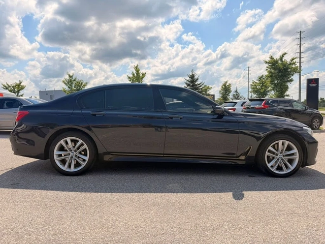 BMW 750 Li M SPORT xDrive* BOWERS & WILKINS* DISTRONIC* - автомобили, коли, обяви за нови и употребявани 7