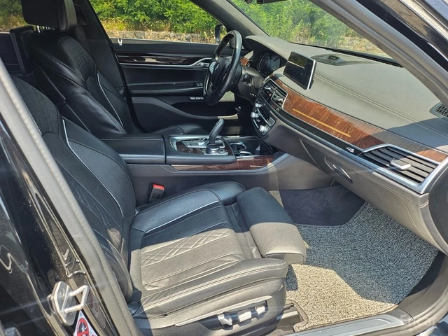BMW 750 Li xDrive* FULL* DISTRONIC* МАСАЖ* BOWERS* 360* TV - автомобили, коли, обяви за нови и употребявани 8