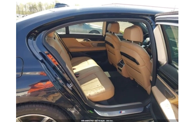 BMW 750 XDRIVE* M-PACK* ПОДГРЕВ* ОБДУХ* HARMAN* HUD* - автомобили, коли, обяви за нови и употребявани 10