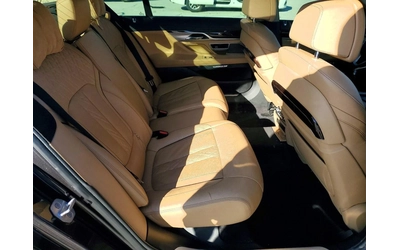 BMW 750 XDRIVE * КРАЙНА ЦЕНА НА КУПИ СЕГА* - автомобили, коли, обяви за нови и употребявани 10