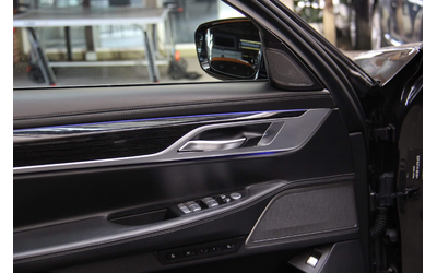 BMW 750 M-Perfomance/Laser/Алкантар/Virtual/Harman Kardon/ - автомобили, коли, обяви за нови и употребявани 8