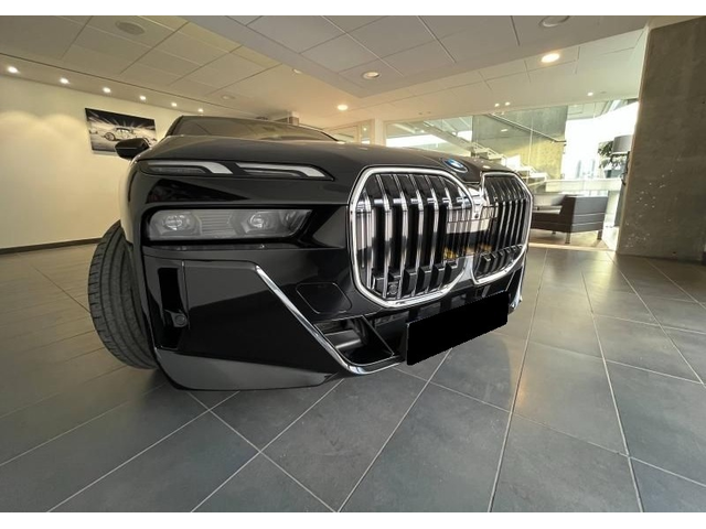 BMW 750е 750е Plug-in Hybrid xDrive - автомобили, коли, обяви за нови и употребявани 2