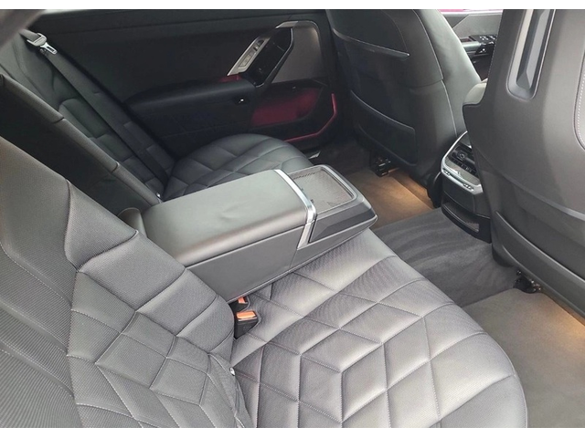 BMW 750e 750e xDrive - автомобили, коли, обяви за нови и употребявани 8