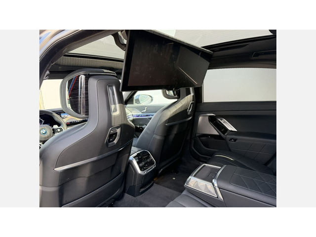 BMW 750e xDrive Sedan - автомобили, коли, обяви за нови и употребявани 10