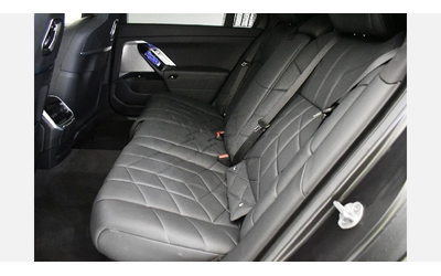 BMW 750e xDrive Sedan - автомобили, коли, обяви за нови и употребявани 7