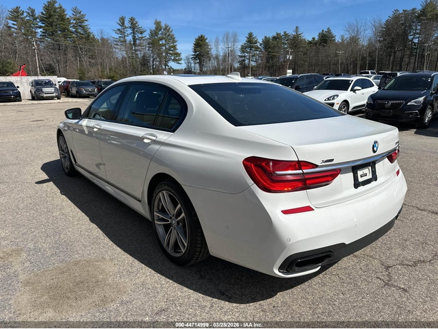 BMW 750I 4.4L V-8 DI, DOHC, VVT, TURBO, 445HP All Wheel Drive - автомобили, коли, обяви за нови и употребявани 2