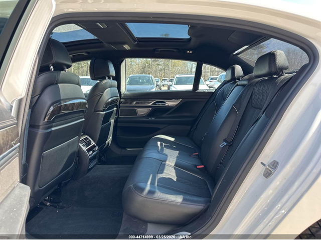 BMW 750I 4.4L V-8 DI, DOHC, VVT, TURBO, 445HP All Wheel Drive - автомобили, коли, обяви за нови и употребявани 7
