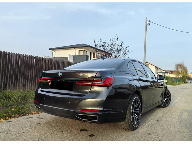 BMW 750i 750i xDrive - автомобили, коли, обяви за нови и употребявани 3