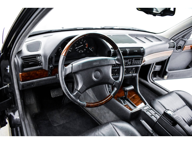 BMW 750iL Highline - автомобили, коли, обяви за нови и употребявани 9