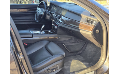 BMW 750il xDrive 2010 - автомобили, коли, обяви за нови и употребявани 11