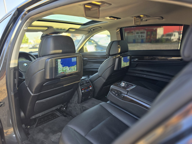 BMW 750il xDrive 2010 - автомобили, коли, обяви за нови и употребявани 12