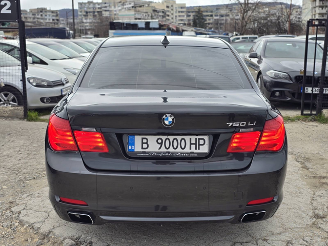 BMW 750il xDrive 2010 - автомобили, коли, обяви за нови и употребявани 4