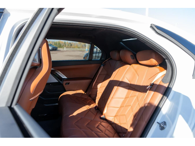 BMW 760 Swarovski* Mineral White Metallic - автомобили, коли, обяви за нови и употребявани 11