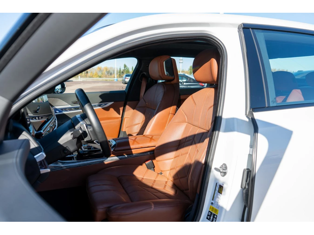BMW 760 Swarovski* Mineral White Metallic - автомобили, коли, обяви за нови и употребявани 7