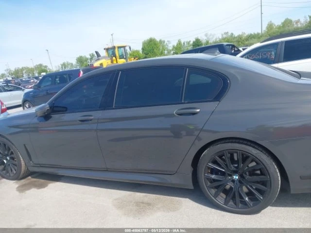 BMW 760 М760Li XDRIVE| B&W DIAMOND| DISTRONIC| ПАНО| ОБДУХ - автомобили, коли, обяви за нови и употребявани 14