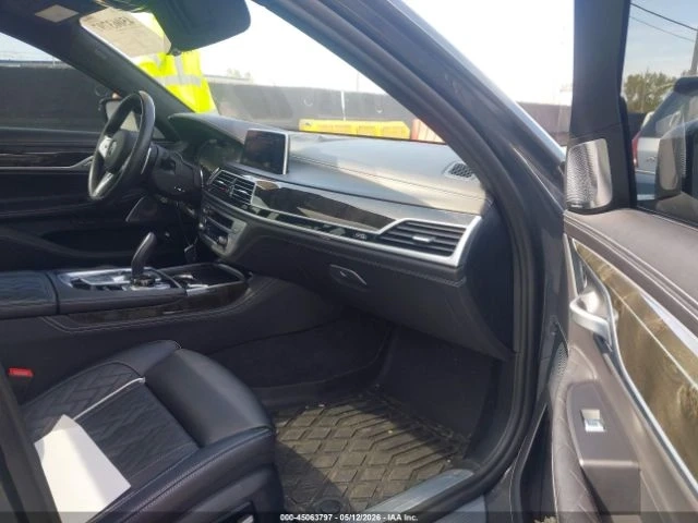 BMW 760 М760Li XDRIVE| B&W DIAMOND| DISTRONIC| ПАНО| ОБДУХ - автомобили, коли, обяви за нови и употребявани 6