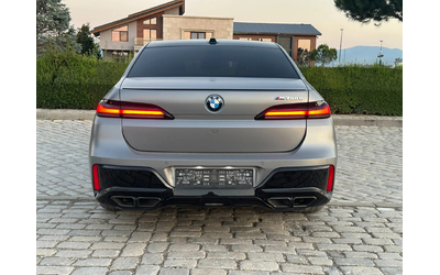 bmw-760-m760e-xdrive-auto-door-tv-theatre-m-sport-pro - 4