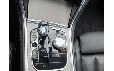 BMW 850 xDrive/ОБДУХВАНЕ/ПАНОРАМА/ДИСТРОНИК/360 - автомобили, коли, обяви за нови и употребявани 12