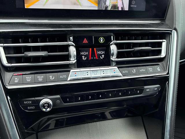 BMW 850 xDrive/ОБДУХВАНЕ/ПАНОРАМА/ДИСТРОНИК/360 - автомобили, коли, обяви за нови и употребявани 13