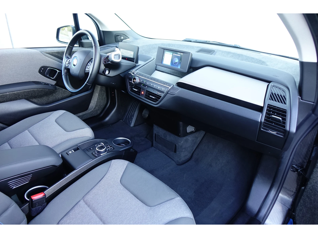 BMW i3 I3S* LED* 120AH* KEYLESS* HARMAN/KARDON* PANO* - автомобили, коли, обяви за нови и употребявани 15