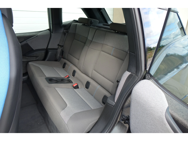 BMW i3 I3S* LED* 120AH* KEYLESS* HARMAN/KARDON* PANO* - автомобили, коли, обяви за нови и употребявани 16