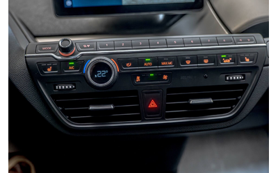 BMW I3 S/120ah/Adaptive LED/PDC/Подгрев/Камера/ - автомобили, коли, обяви за нови и употребявани 9
