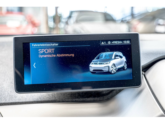 BMW I3s  S/120аh/Камера/Подгрев/Lane Assist/Свободен достъп/ - автомобили, коли, обяви за нови и употребявани 10