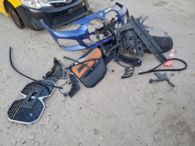 BMW i4 0 Rear-wheel drive - автомобили, коли, обяви за нови и употребявани 11