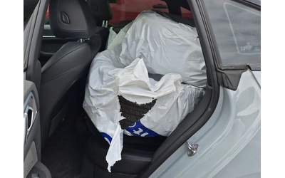 BMW i4 M50 С РЕГИСТРАЦИЯ & АВТО КРЕДИТ - автомобили, коли, обяви за нови и употребявани 11