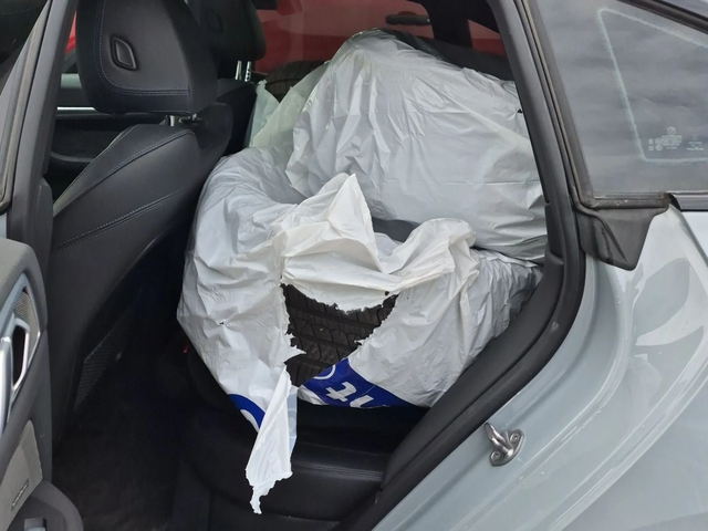 BMW i4 M50 С РЕГИСТРАЦИЯ & АВТО КРЕДИТ - автомобили, коли, обяви за нови и употребявани 11