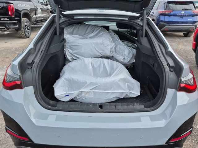 BMW i4 M50 С РЕГИСТРАЦИЯ & АВТО КРЕДИТ - автомобили, коли, обяви за нови и употребявани 13