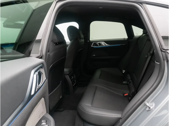BMW i4 eDrive40* GranCoupe* H/K* Camera - автомобили, коли, обяви за нови и употребявани 5