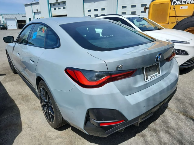 BMW i4 EDRIVE40/CARFAX/ШИБИДАХ/ПОДГРЕВИ - автомобили, коли, обяви за нови и употребявани 3
