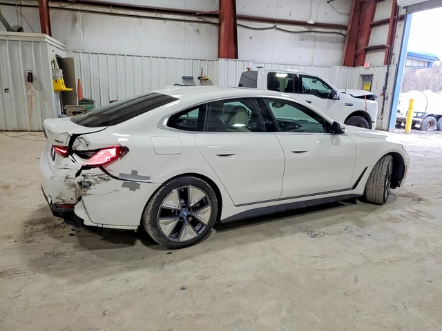 BMW i4 XDRIVE 40 - автомобили, коли, обяви за нови и употребявани 4