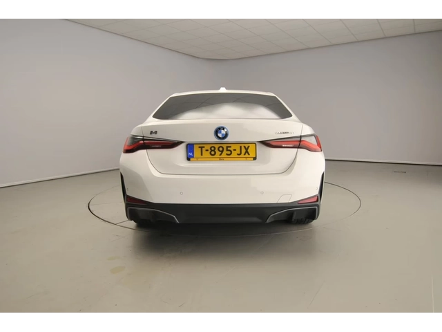 BMW i4 eDrive 40 Head-up Driving assistance Plus - автомобили, коли, обяви за нови и употребявани 4
