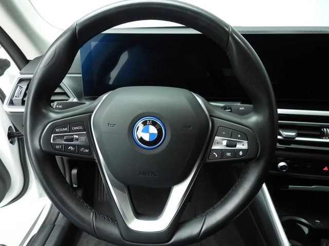 BMW i4 eDrive 40 Head-up Driving assistance Plus - автомобили, коли, обяви за нови и употребявани 8