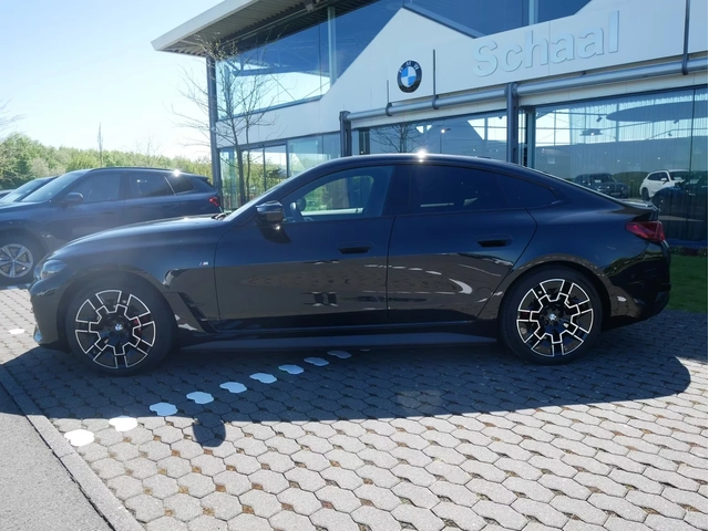 BMW i4 M60 xDrive M Sport Pro, H/K, Head Up 360 DA Pro - автомобили, коли, обяви за нови и употребявани 1