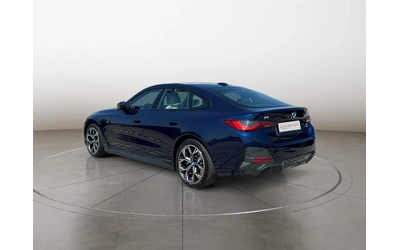 bmw-i4 - 4