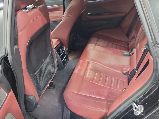 BMW i4 M50 xDrive - автомобили, коли, обяви за нови и употребявани 9