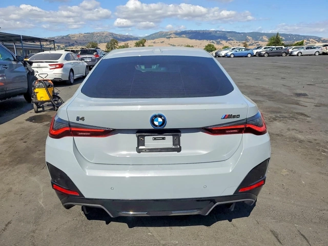 BMW i4 M50 | HEAD-UP | 360 КАМЕРА | HARMAN/KARDON | - автомобили, коли, обяви за нови и употребявани 4