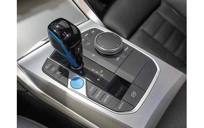 BMW i4 * 360Кам* HUP* HARMAN KARDON* PANO* - автомобили, коли, обяви за нови и употребявани 12