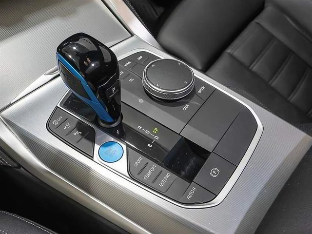 BMW i4 * 360Кам* HUP* HARMAN KARDON* PANO* - автомобили, коли, обяви за нови и употребявани 12
