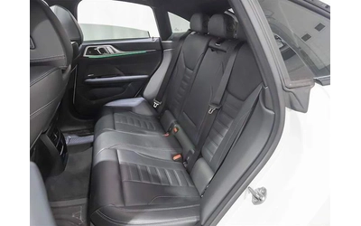 BMW i4 * 360Кам* HUP* HARMAN KARDON* PANO* - автомобили, коли, обяви за нови и употребявани 14