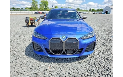 bmw-i4 - 4