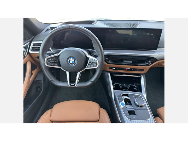 BMW i4 eDrive40 Gran Coupe - автомобили, коли, обяви за нови и употребявани 10