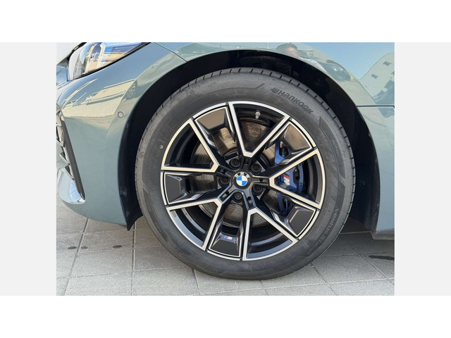 BMW i4 eDrive40 Gran Coupe - автомобили, коли, обяви за нови и употребявани 4