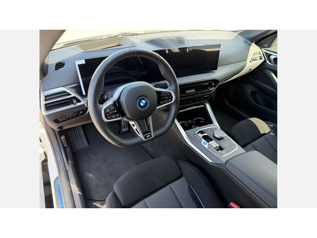 BMW i4 eDrive40 Гран Купе - автомобили, коли, обяви за нови и употребявани 5